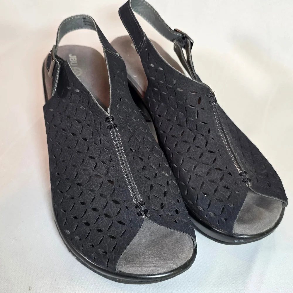 JBU Jambu Monica Black Wedge Sandals Womens 8 M Laser Cut Slingback Adjustable